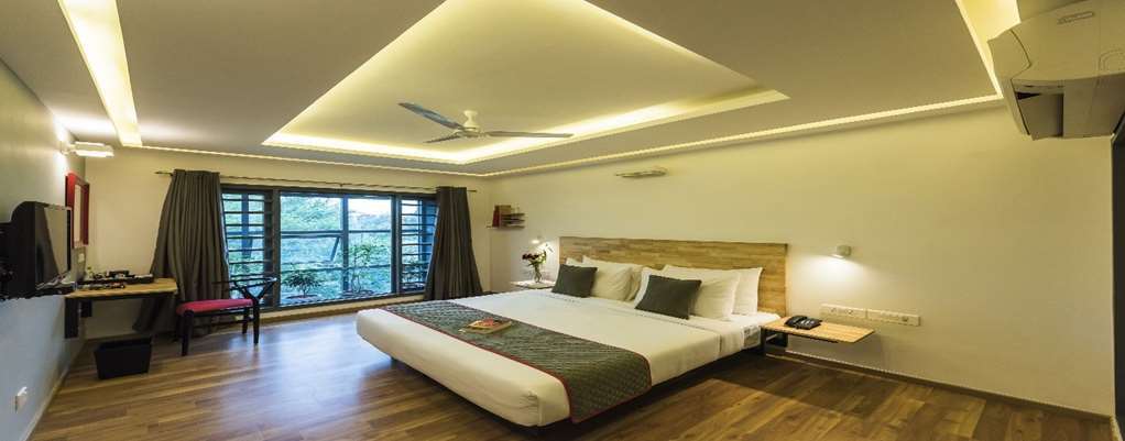 Oyo Townhouse 014 Mg Road Bangalore Room photo